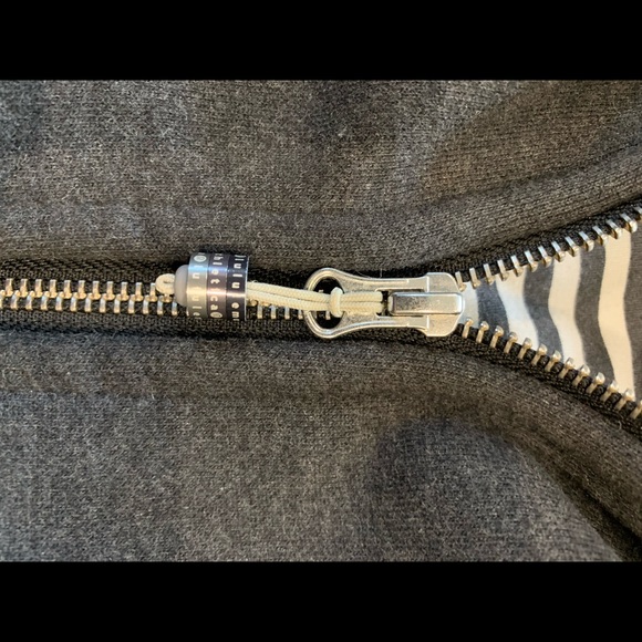 Special edition Lululemon Scuba Hoodie - Picture 4 of 4